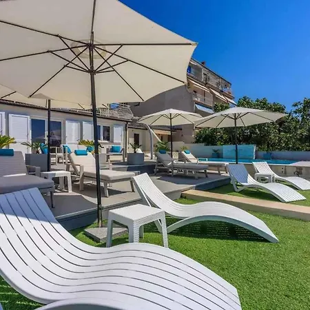 In 34976 * קריקווניצה