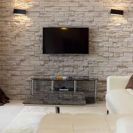 In 34976 דירה קריקווניצה