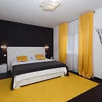In 34976 Apartment